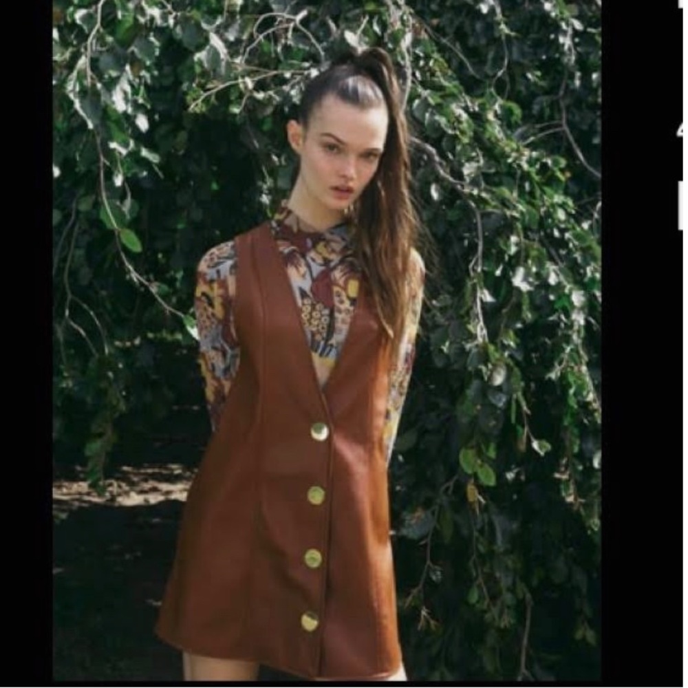 ZARA BROWN VEST WITH GOLD BUTTONS. SIZE M